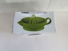 Scoop - Juicer - Colour Picked At Random - New & Boxed.