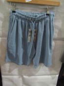 Five Threads Urban Goods Male Shorts Blue, Size: XS - Good Condition.