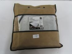 Asab - All-Weather Car Windscreen Cover 157x143cm - Packaged.