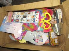 Box Containing Approx 10 Items Of Stationary Items, Unchecked Most Are Still In Package.