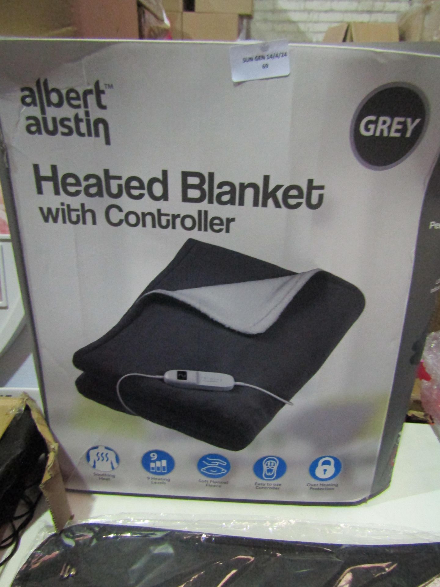 Albert Austin Heated Blanket With Controller, Grey - Unchecked & Boxed.