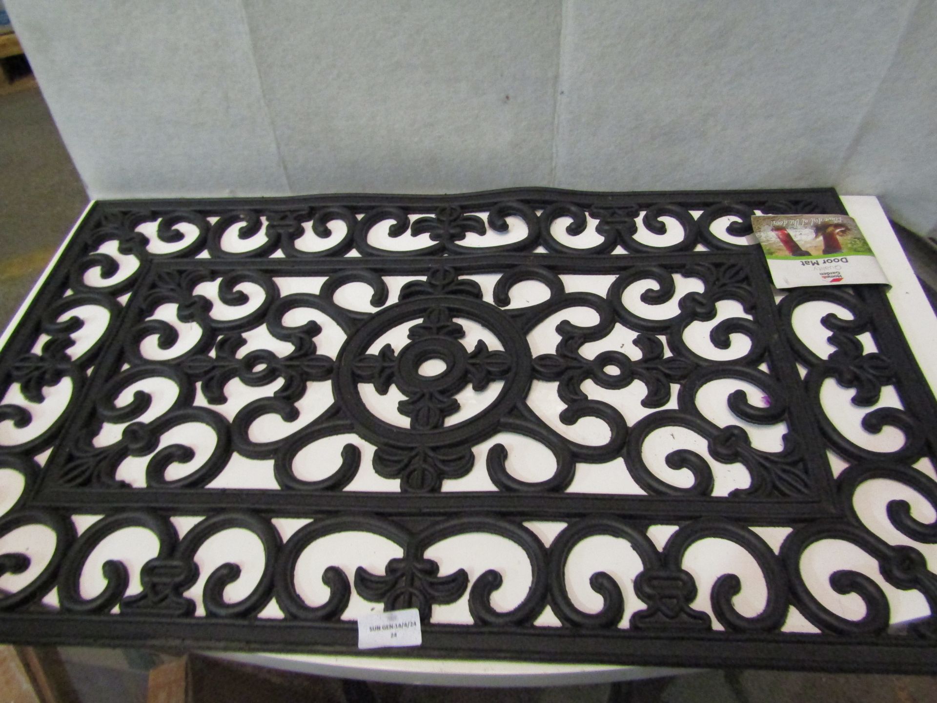 Home & Garden Quality Door Mat, Black - Appears To Be In Good Condition.