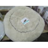 Pet House 100% Polyester Round Pet Bed, Size: 50cm - Good Condition With Tag.