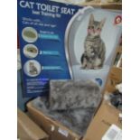 2x Items Being - 1x Fabric Cat Scratching Post With Small Tunnel - Appears To Be In Good Condition -
