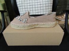 Ladies Shoes, Size Uk 37, Pink, Unworn & Boxed. See Image.