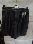 Nike Golf Shorts Black, Size: 32x32 - Good Condition With Tags.