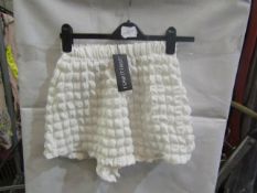 I Saw It First Bubble Fabric Flippy Mini Short, Size: 6 - Good Condition With Tag.