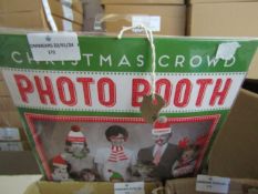 Christmas Photo Booth Pictures - New & Packaged. (DR828)