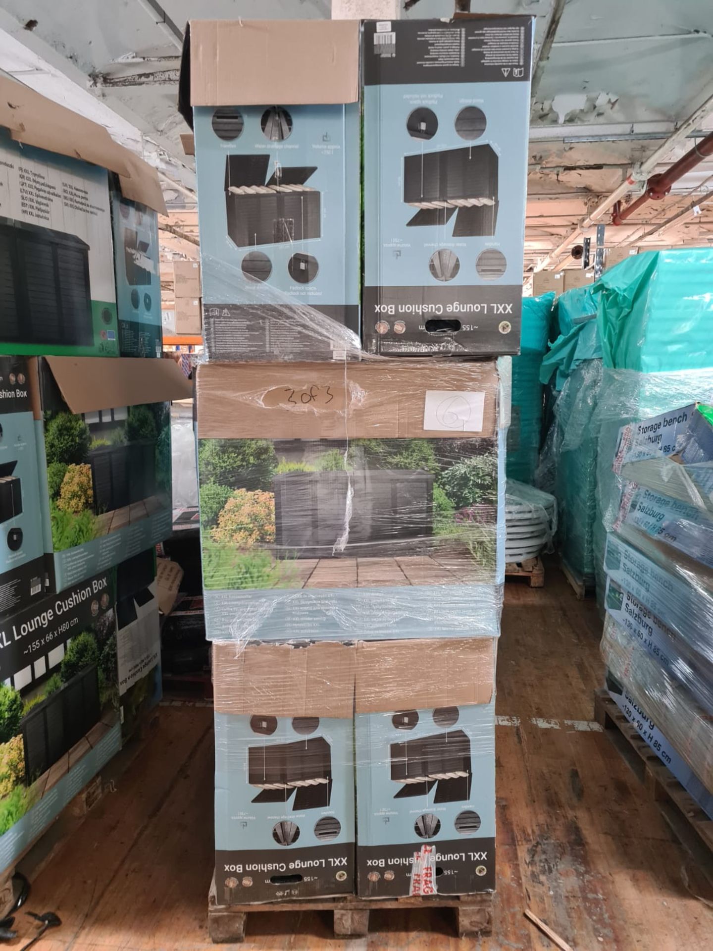 Located offsite in Rochdale, 10 pallets of Plastic XXL garden storage box raw customer returns, - Bild 7 aus 12