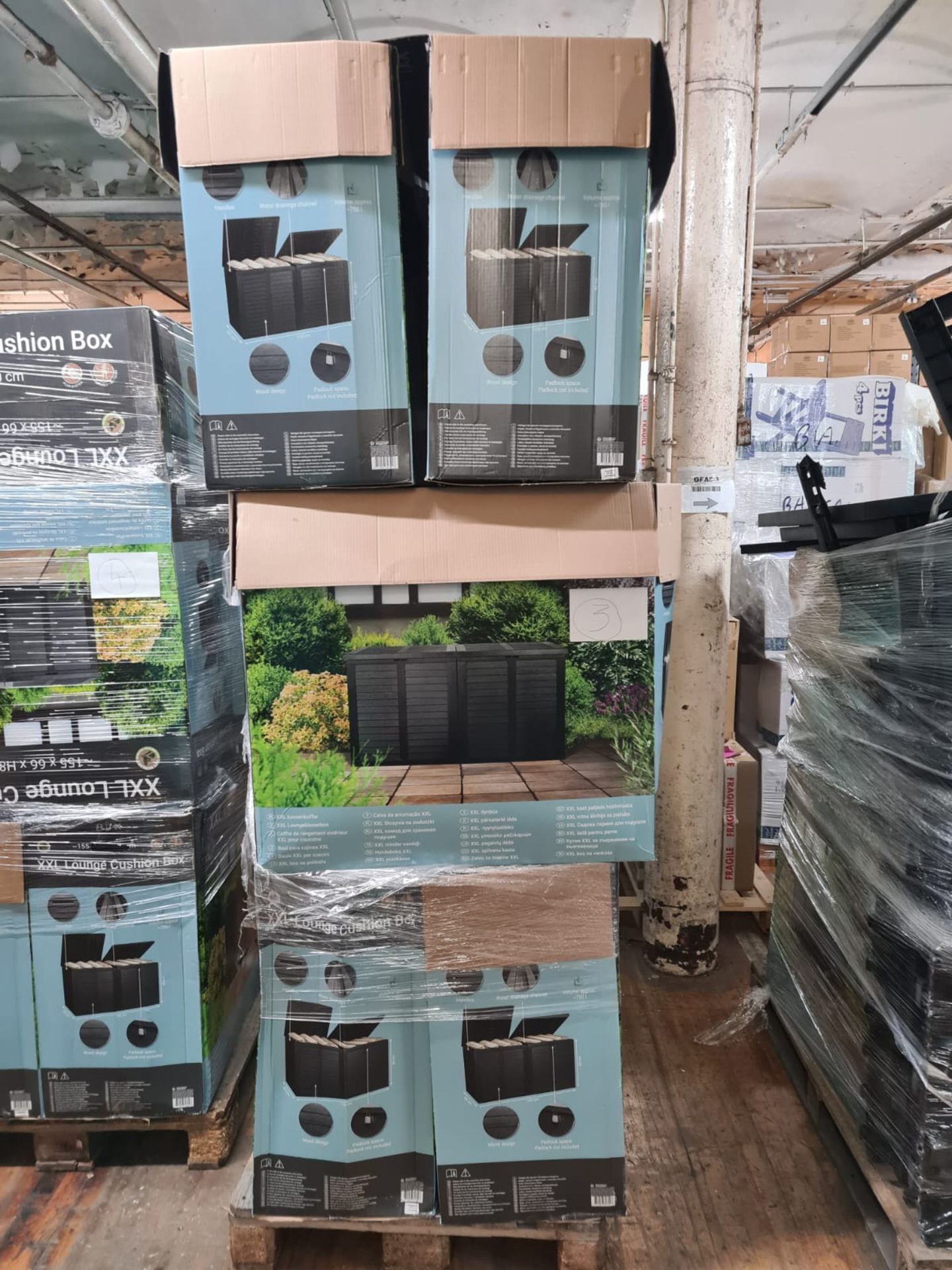 Located offsite in Rochdale, 10 pallets of Plastic XXL garden storage box raw customer returns, - Bild 6 aus 12