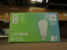 Pack of 15 Lightnum E27 13w LED light bulbs, new and boxed