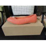 Ladies Shoes, Size Uk 6, Orange, Unworn & Boxed. See Image.