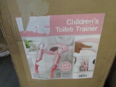 Cuddles - Children's Anti-Slip Toilet Trainer - Unchecked & Boxed.