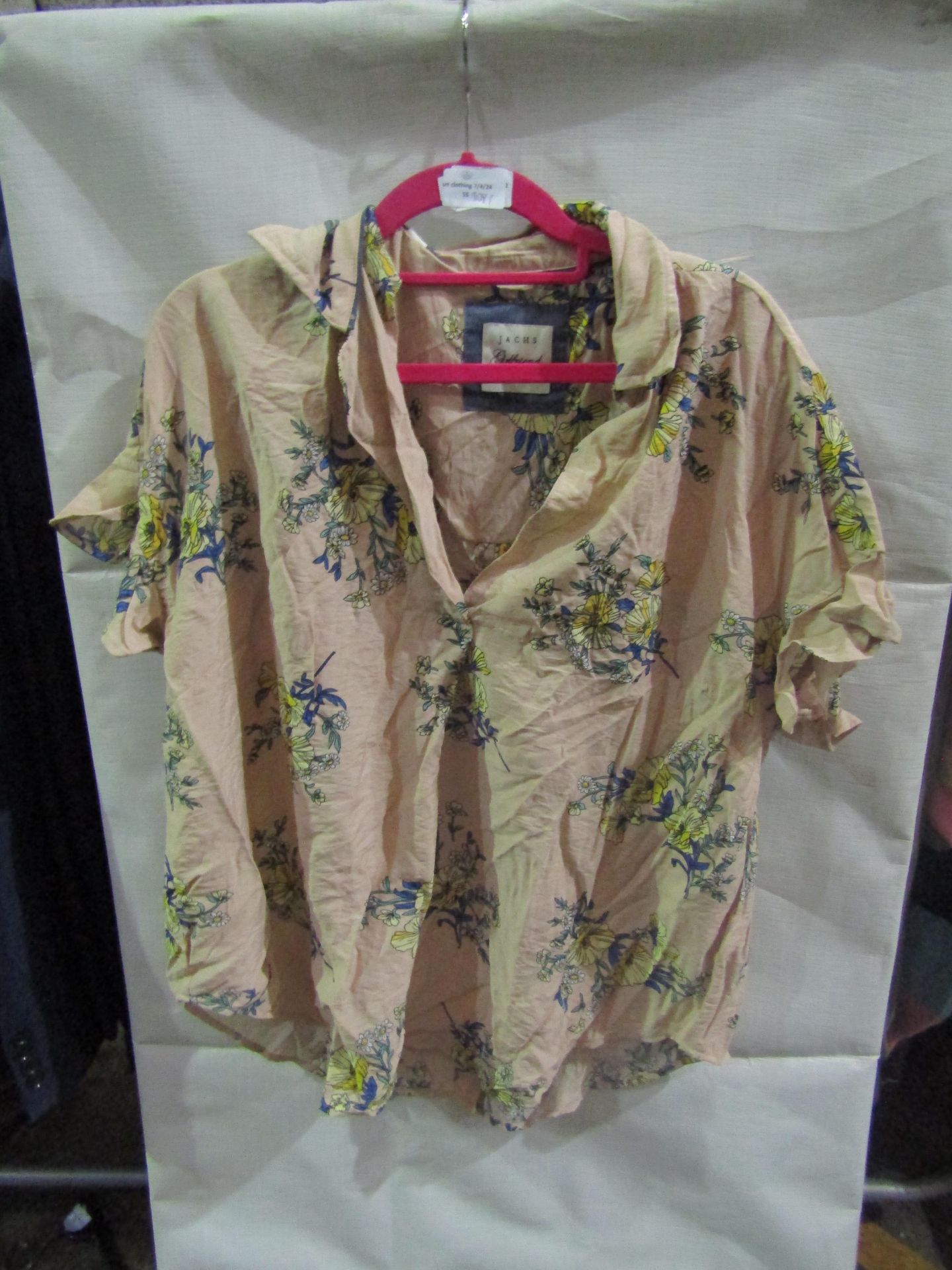 Jacks Girlfriend New York Ladies Blouse Floral Pink, Size: L - Good Condition.