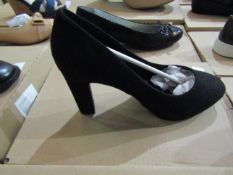 JD Williams Simply Be Black Leather Heeled Shoes, Size: 5 Wide - Unused & Boxed.