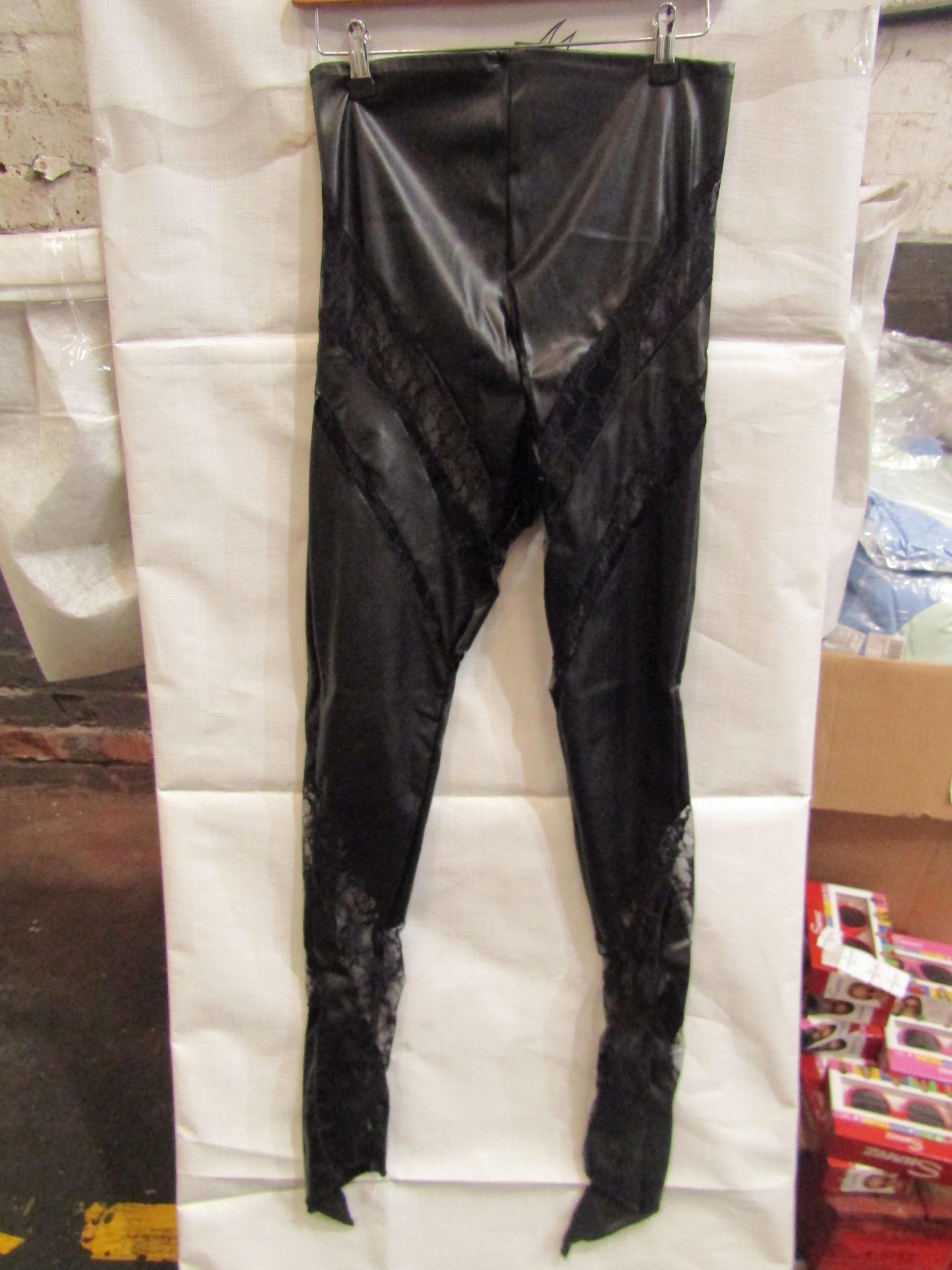 1x Box Containing Approx 40x Pretty Little Thing Shape Black Faux Leather Lace Insert Leggings, Size