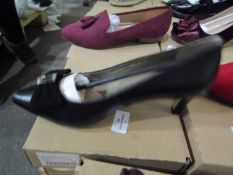 Van-Dal Ladies Heeled Shoes, Size: 5 1/2 - Unused & Boxed.