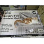 Albert Austin Luxury Pet Radiator Bed, Grey - Unchecked & Boxed.