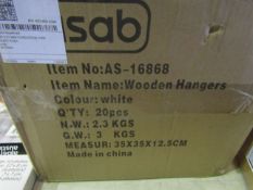 Asab Box Of 20x Wooden White Coat Hangers - Unchecked & Boxed.