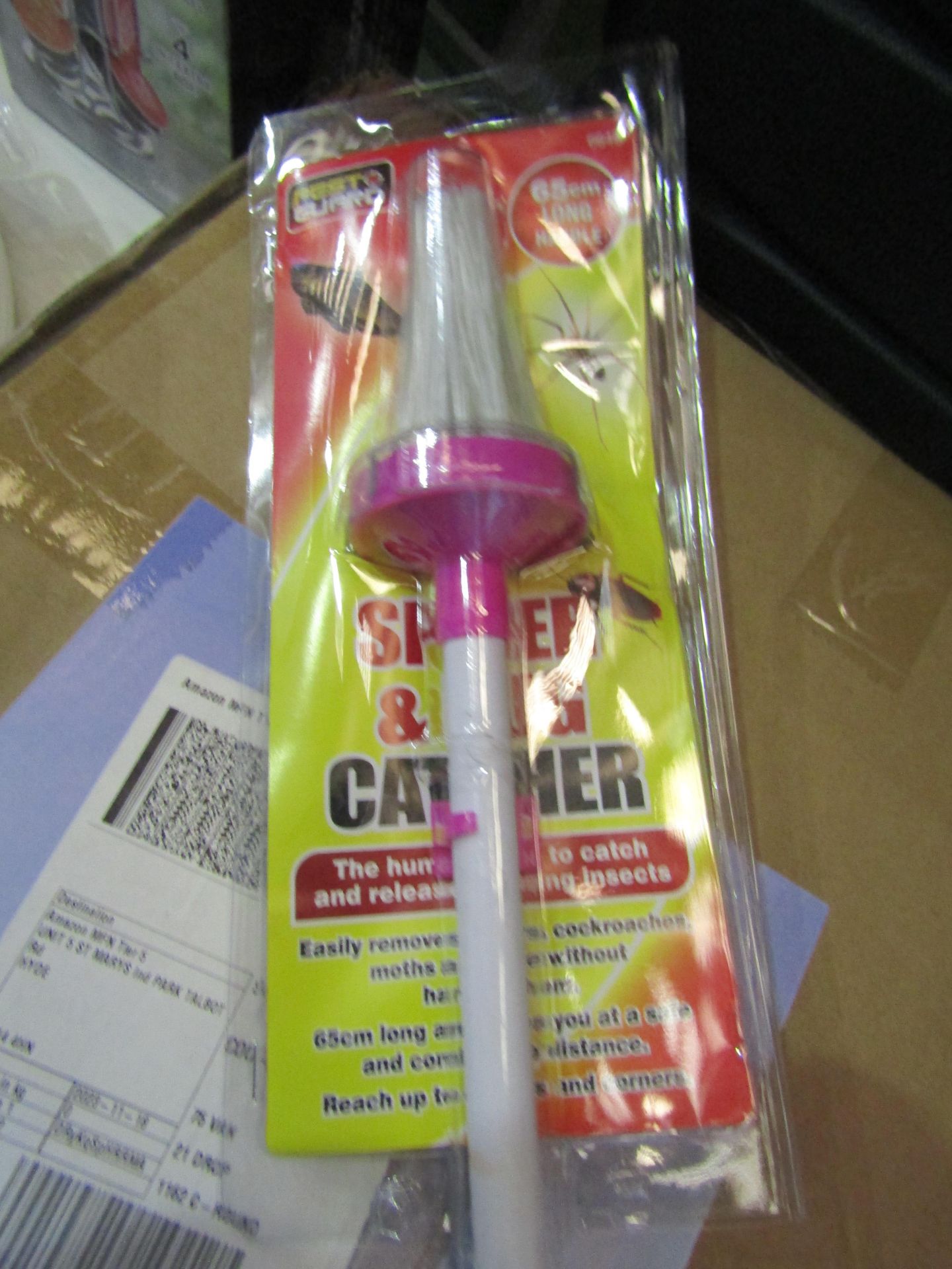 Pest Guard Spider & Bug Catcher, 65cm Long Handle - Unused & Packaged.