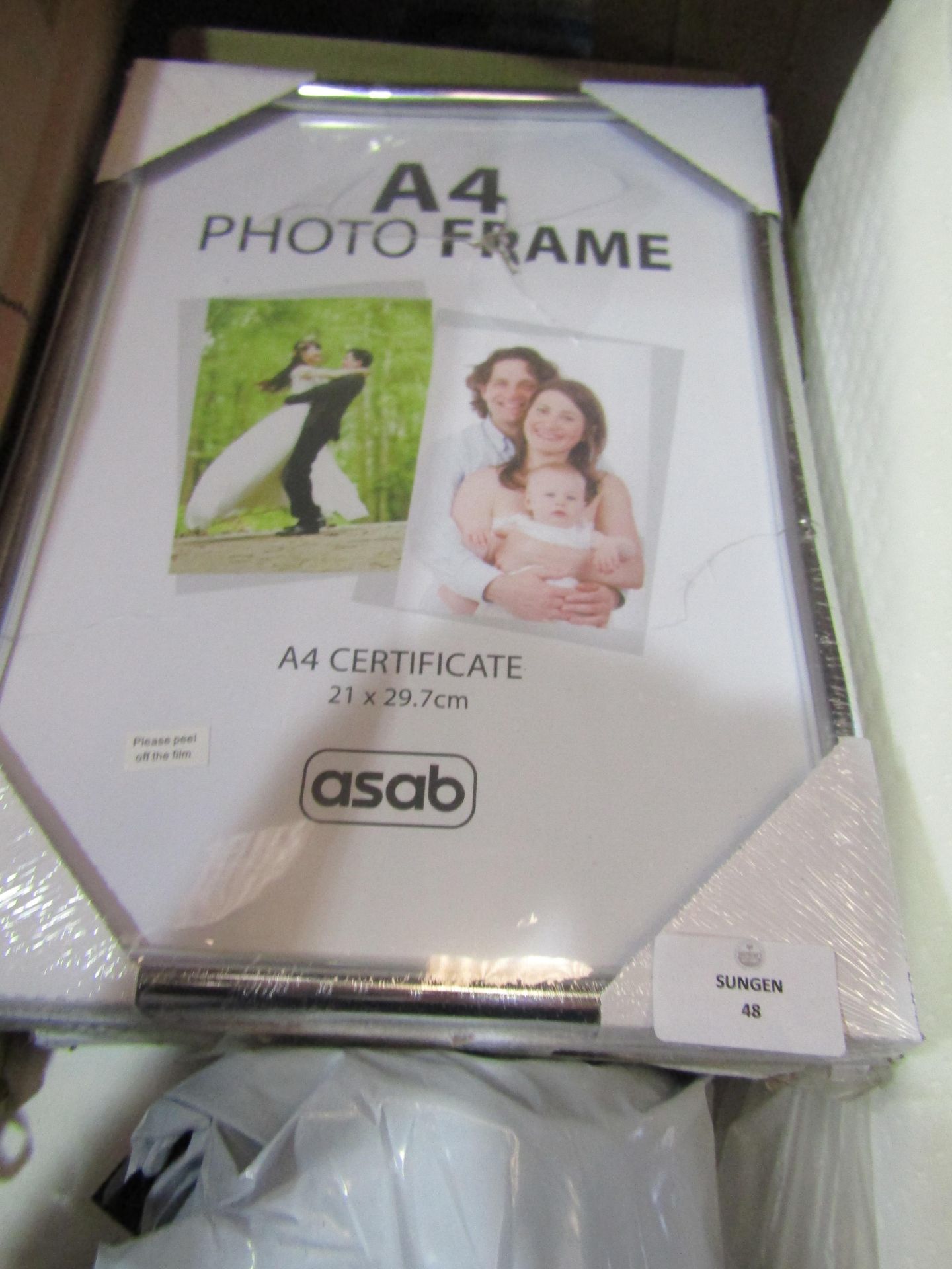 5x Certificatre Frames, Size: A4 - All Unchecked & Boxed.