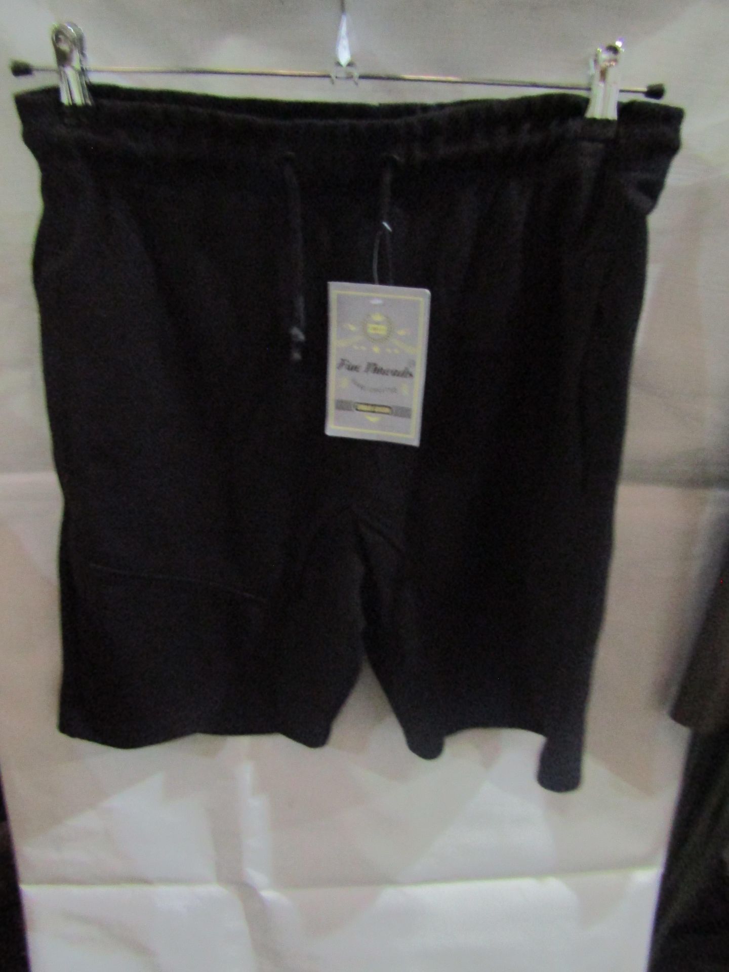 Five Threads Urban Goods Male Shorts Black, Size: M - Good Condition.