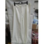 3x PrettyLittleThing Tall White Wide Leg Dad Trousers, Size: 6 - Unused & Packaged.