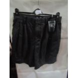 Nike Golf Shorts Black, Size: 32x32 - Good Condition With Tags.