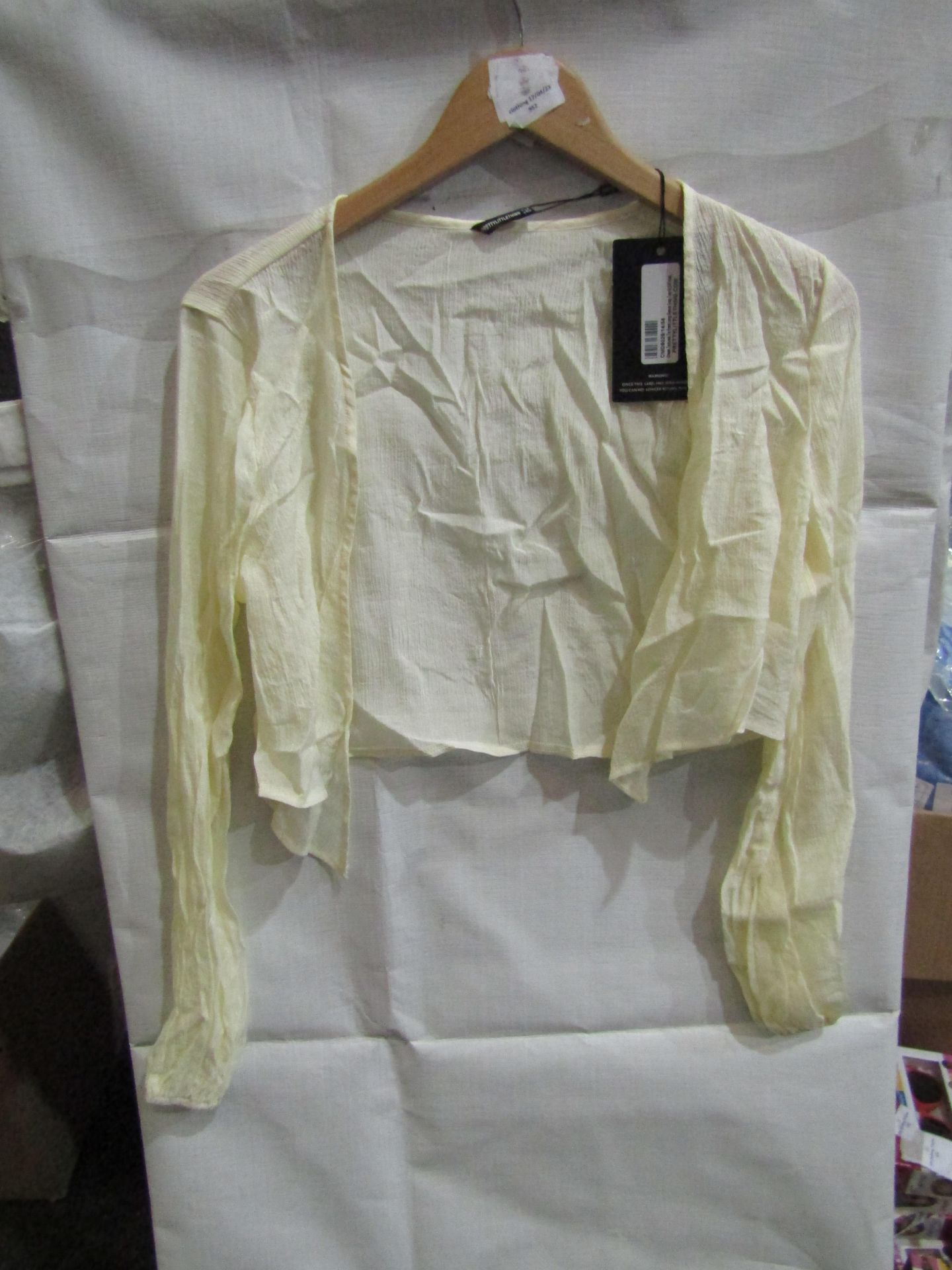 Box Of Approx 30x Mixed Pretty Little Thing Cream Textured Tie Front Long Sleeve Crop Tops, Sizes 10