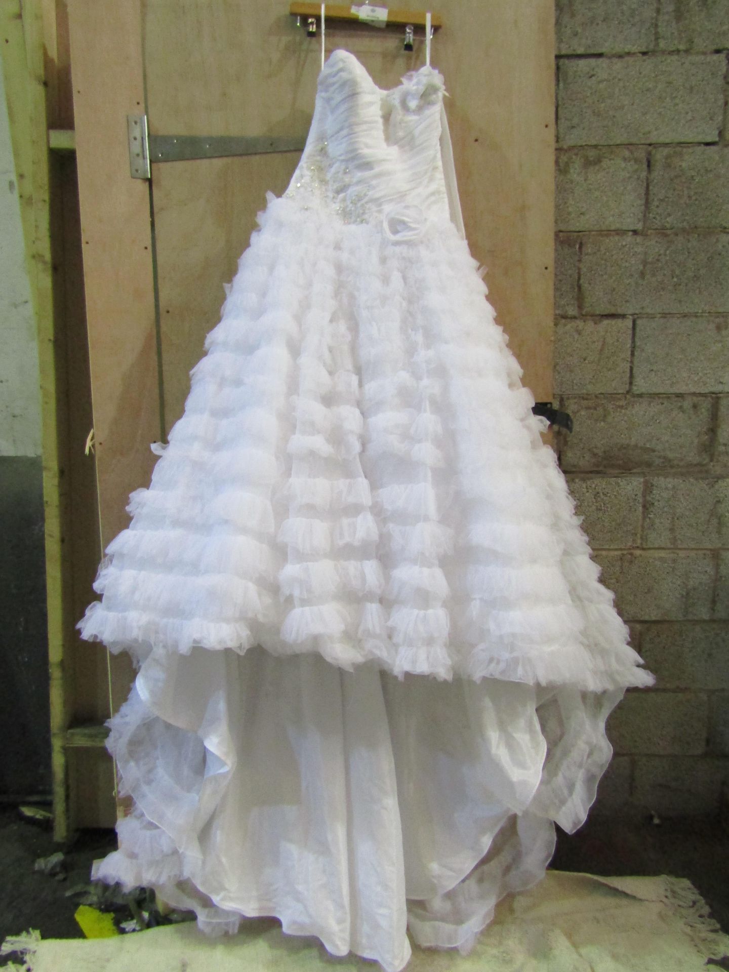 Approx 500 pieces of wedding shop stock to include wedding dresses, mother of the bride, dresses, - Image 97 of 108