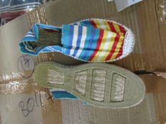 TheStripeCompany - Slip-On Espadrilles Shoes - See Image For Design - Size 40 - New.