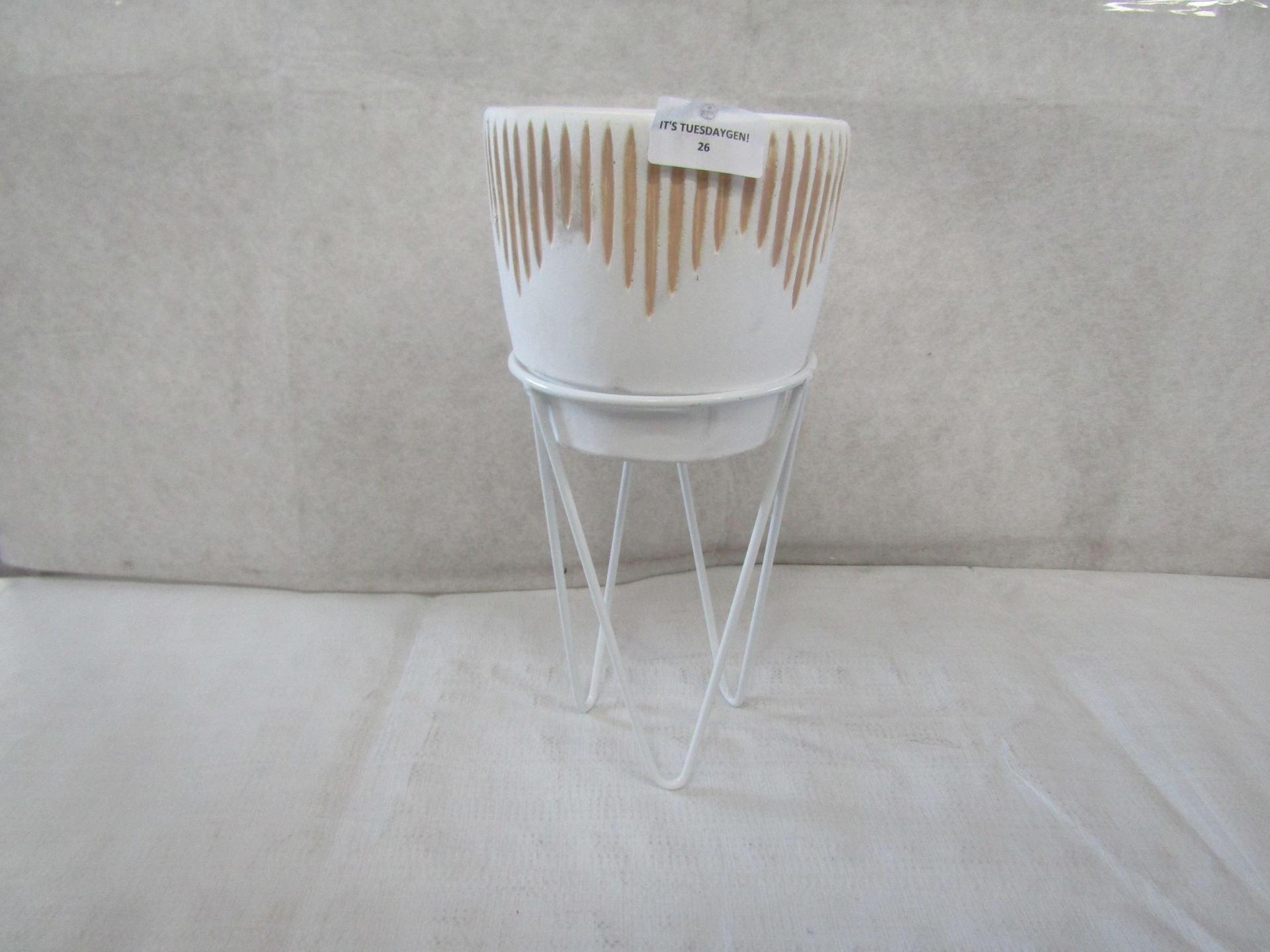 CharterB - White Sgraffito Planter With Wire Stand - Good Condition.