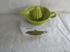 Scoop - Green Large Citrus Juicer - New & Boxed.