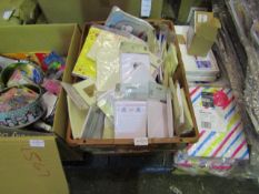 Box Containing Approx 150 Various Invitation Thankyou Birthday New Baby These Are All In PKS of