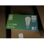 Pack of 4 Lightnum E27 13w LED light bulbs, new and boxed