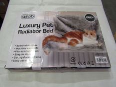 Asab Grey Luxury Pet Radiator Bed - Unchecked & Boxed.