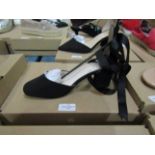 Ladies Black Heel Shoes, Uk 5e, Unworn & Boxed.