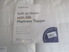 Soak & Sleep Soak & Sleep Soft as Down Microfibre with Silk Superking Mattress Topper RRP 180
