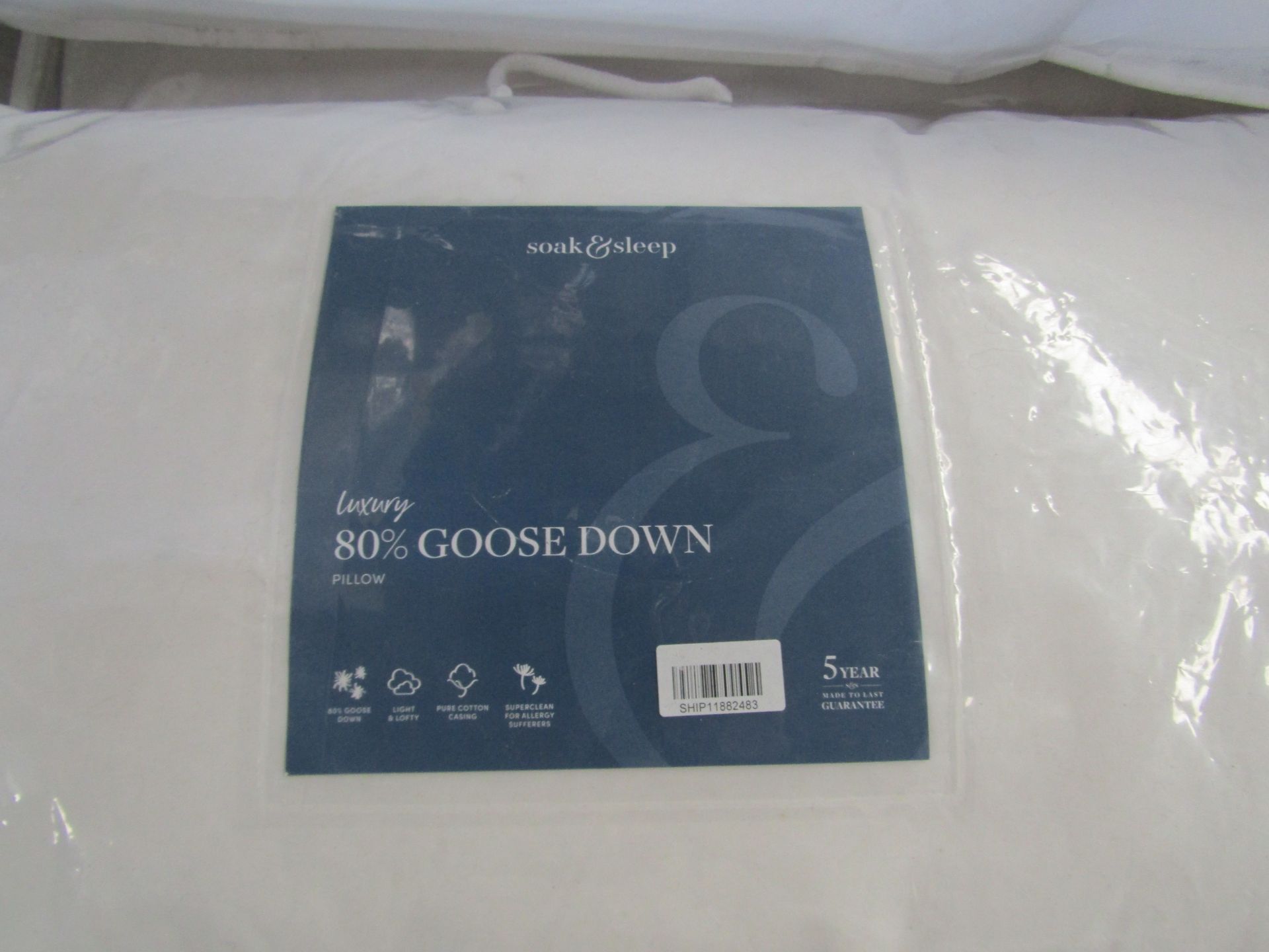 Soak & Sleep 80% Goose Down Superking Pillow - soft RRP 56