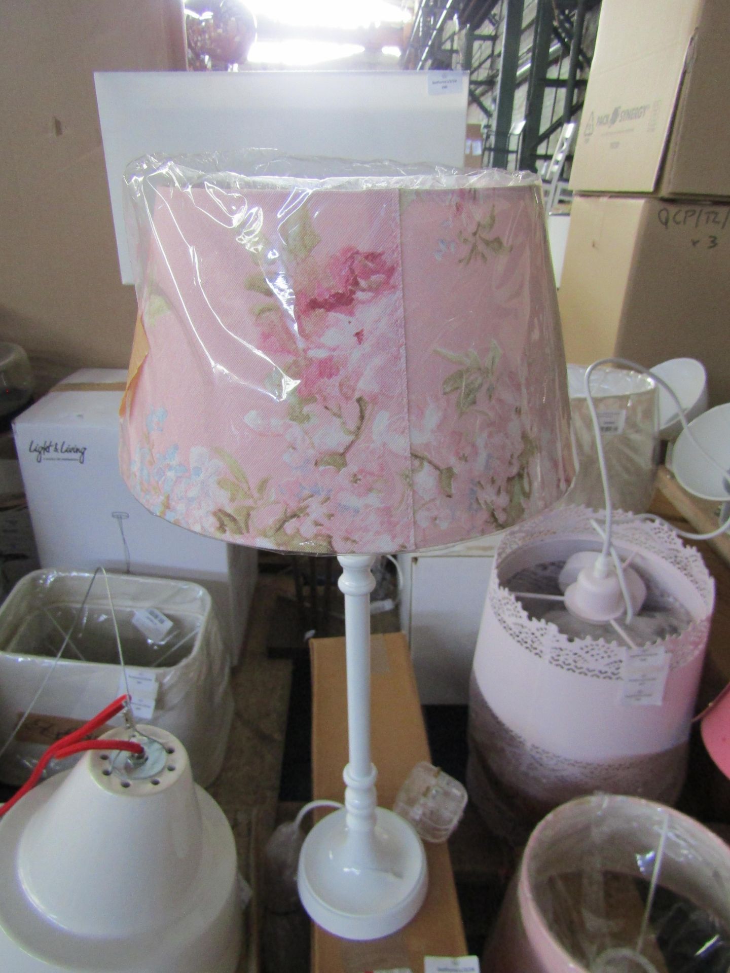 Vintage Style Pink Floral Table Lamp. Size: H40cm - Shade Size: 25 x 18 x 14cm - RRP ?80.00 -
