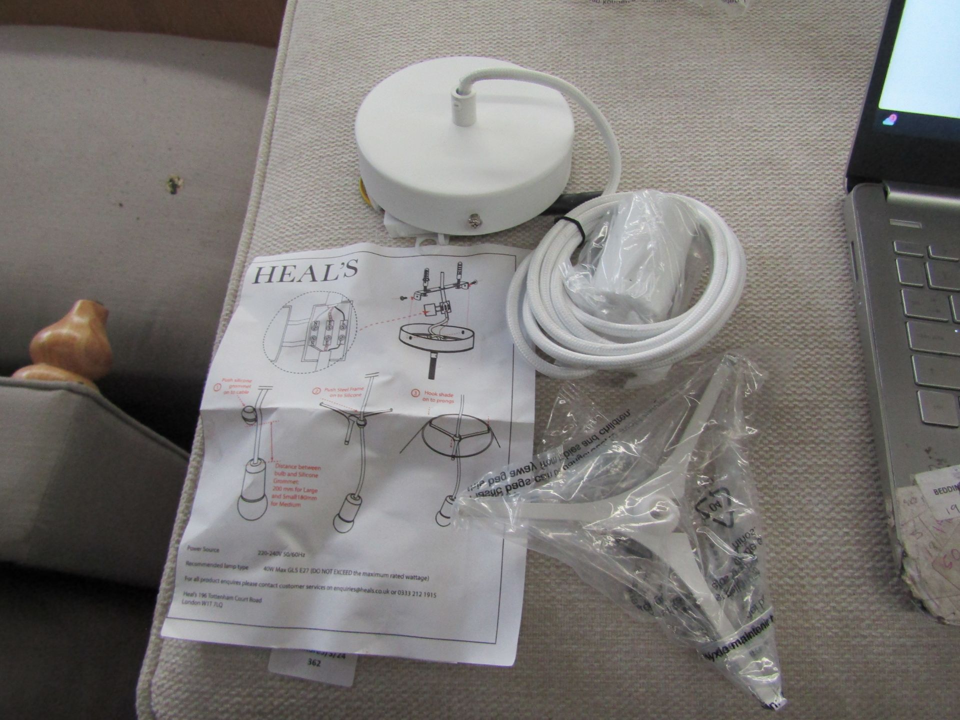 Heals Tripod Shade Holder White RRP 30About the Product(s)Tripod base is a minimal, discreet, flat
