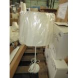 White Table Lamp With Shade, Good Condition. (DR660)