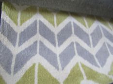 Rugstore Arlo Rug L100 X W150Cm Chevron Lemon & Grey RRP 125About the Product(s)Whether you are