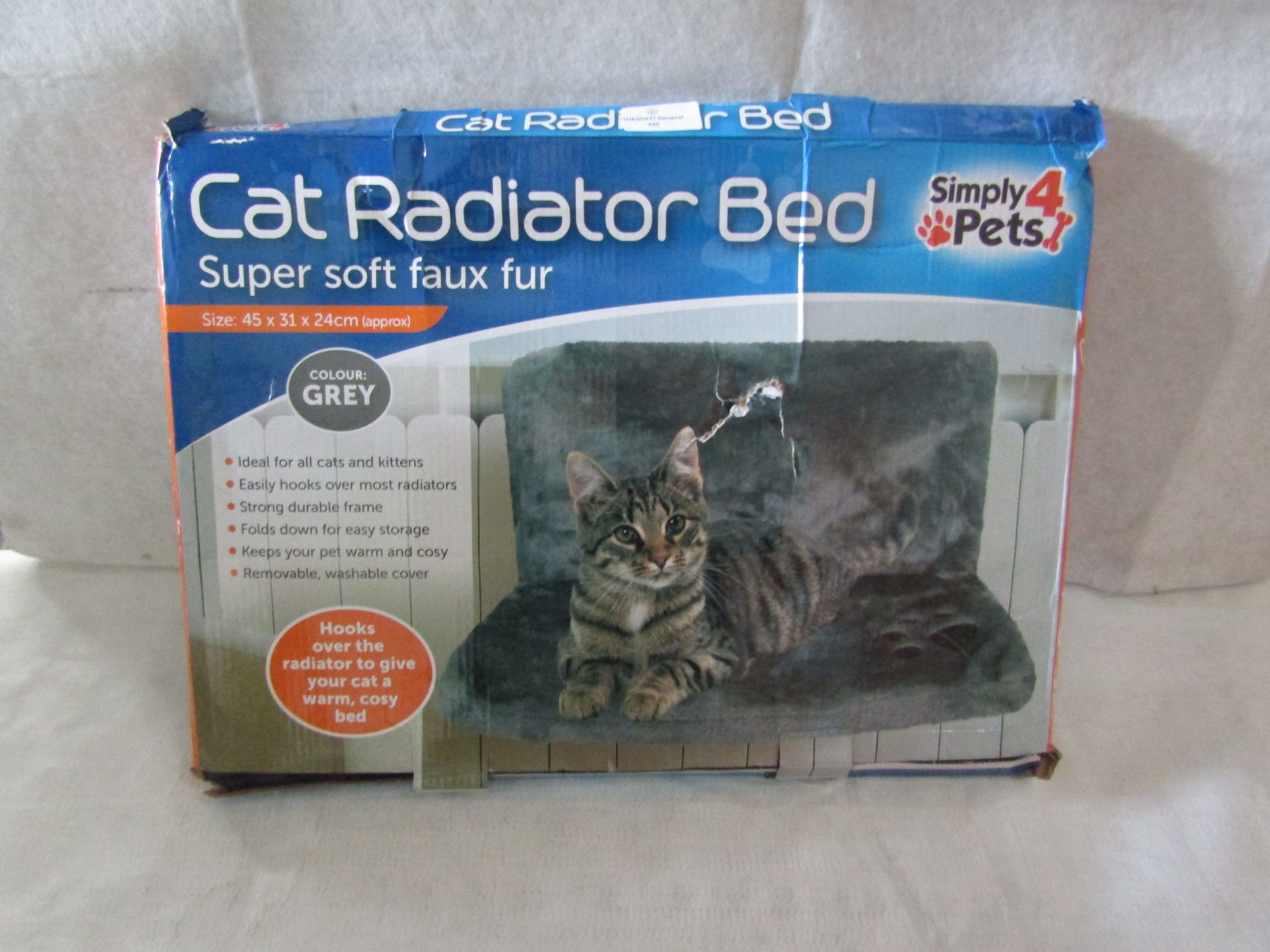 Simply4Pets - Super Soft Faux Fur Cat Radiator Bed - Boxed.