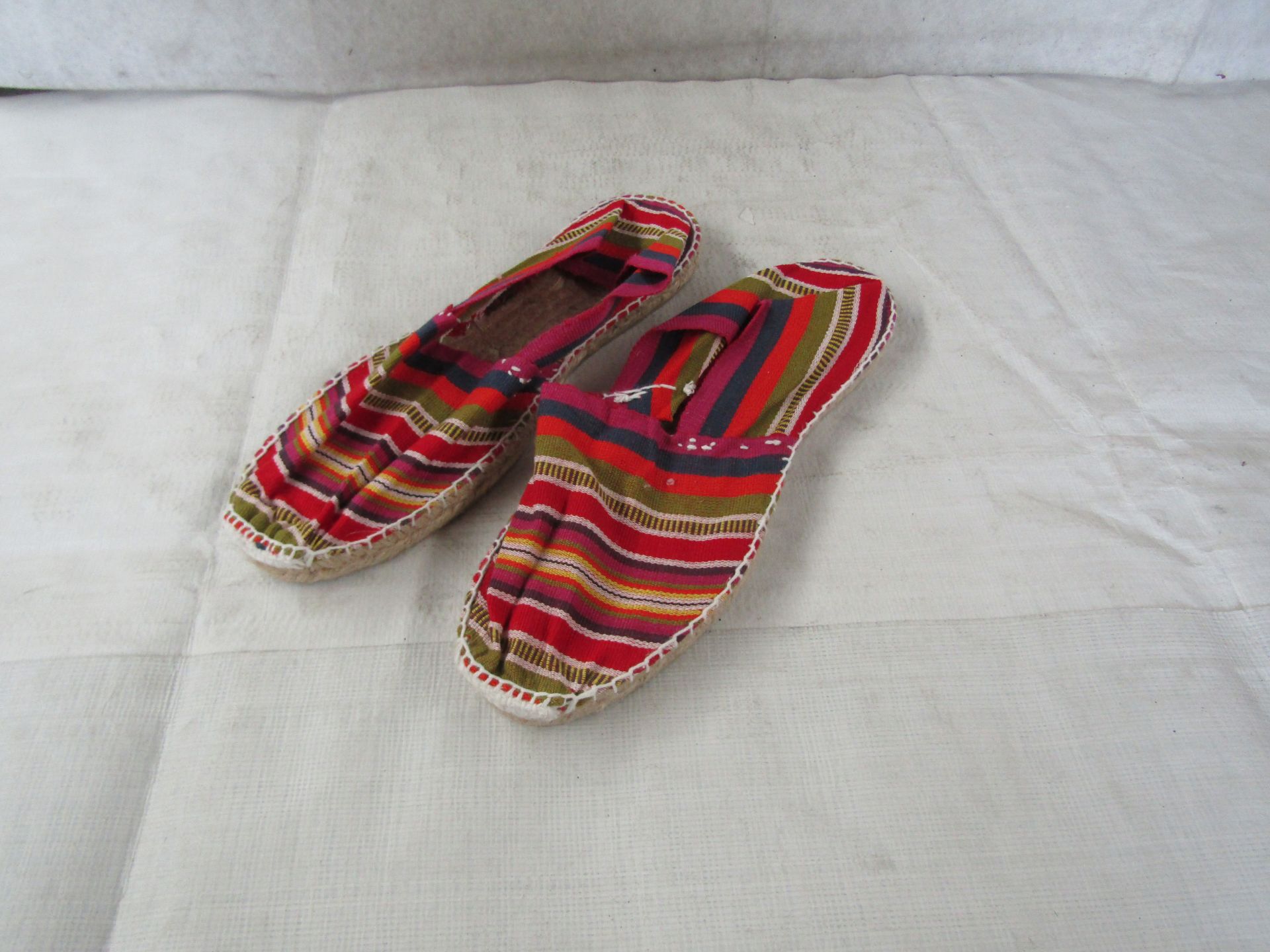 TheStripeCompany - Slip-On Espadrilles Shoes - See Image For Design - Size 42 - New.