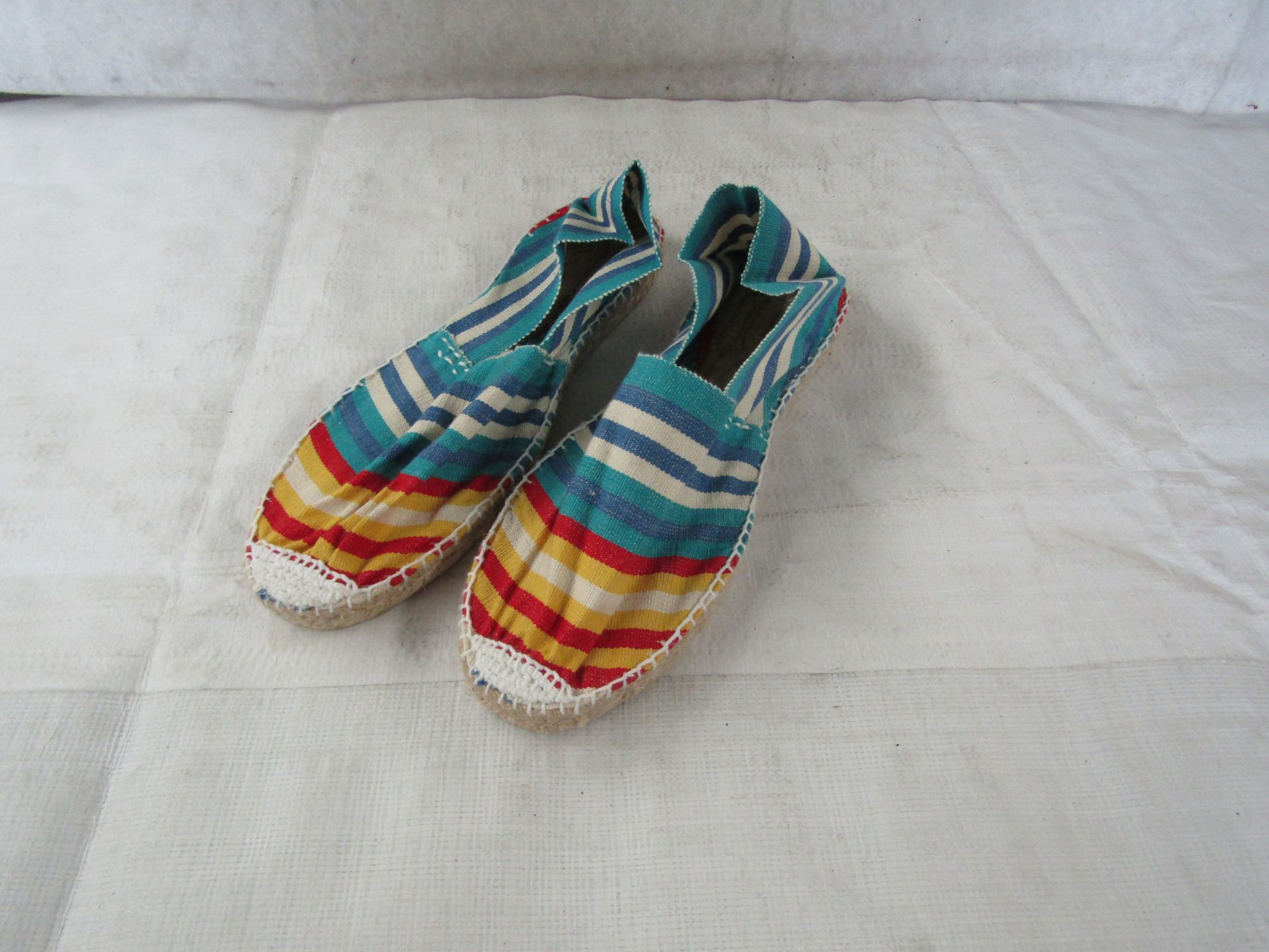 TheStripeCompany - Slip-On Espadrilles Shoes - See Image For Design - Size 40 - New.
