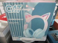 Cat Gradual Change Fashion Design Cat, Random Switching Headphones, Unchecked