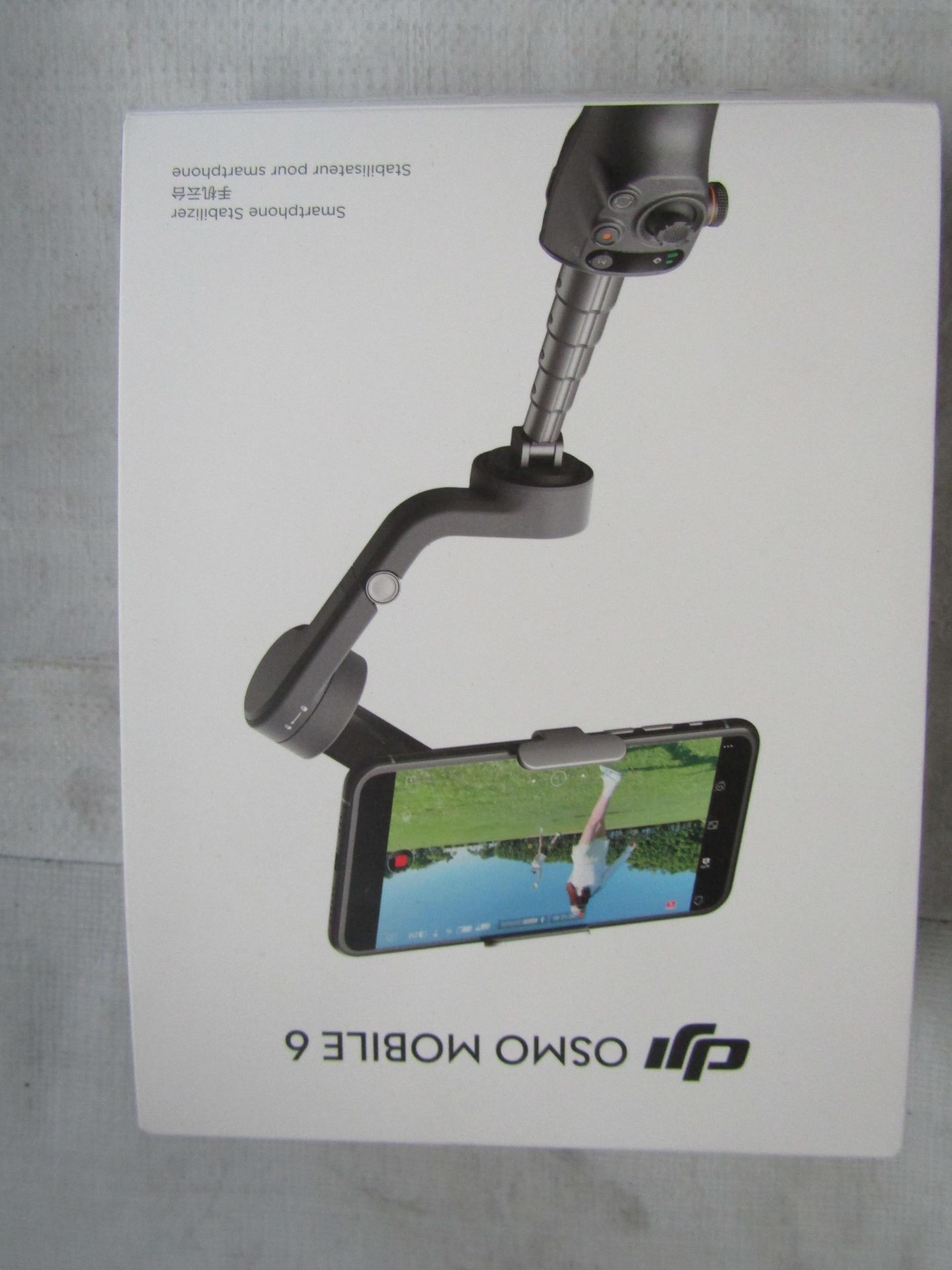 DJI OSMO Mobile 6 Smartphone Stabilizer, in Three Axis for phones, Integrated Extensible Arm,