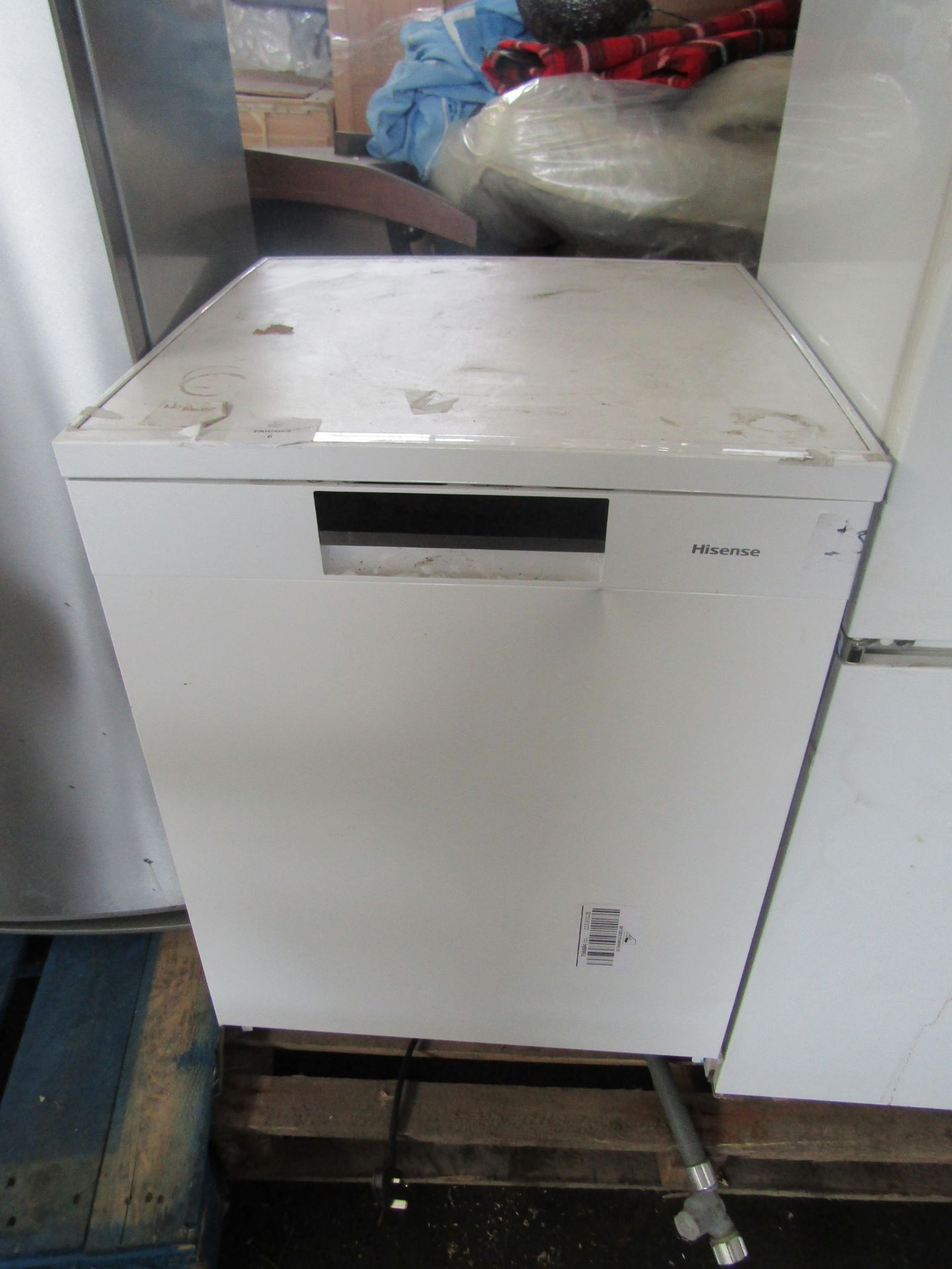 Hisense - White Dish-Washer - No Power. Need Intensive Clean. May Contains Dints Scratches or