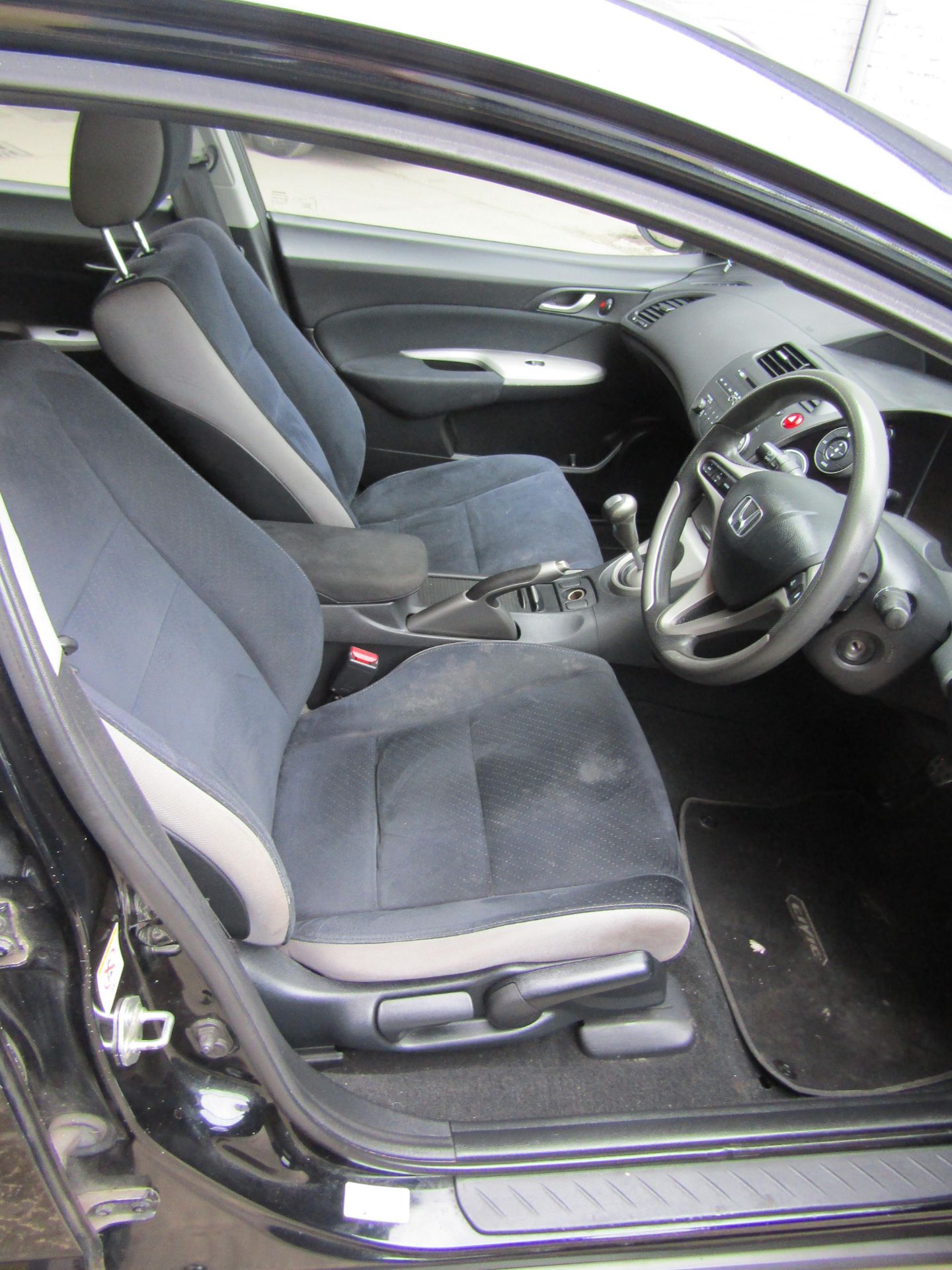 2008 Honda Civic SE 2.2 i-CDTI, in Black, MOT Until 22nd November 2024, 128,132  miles, Unchecked, - Bild 5 aus 11